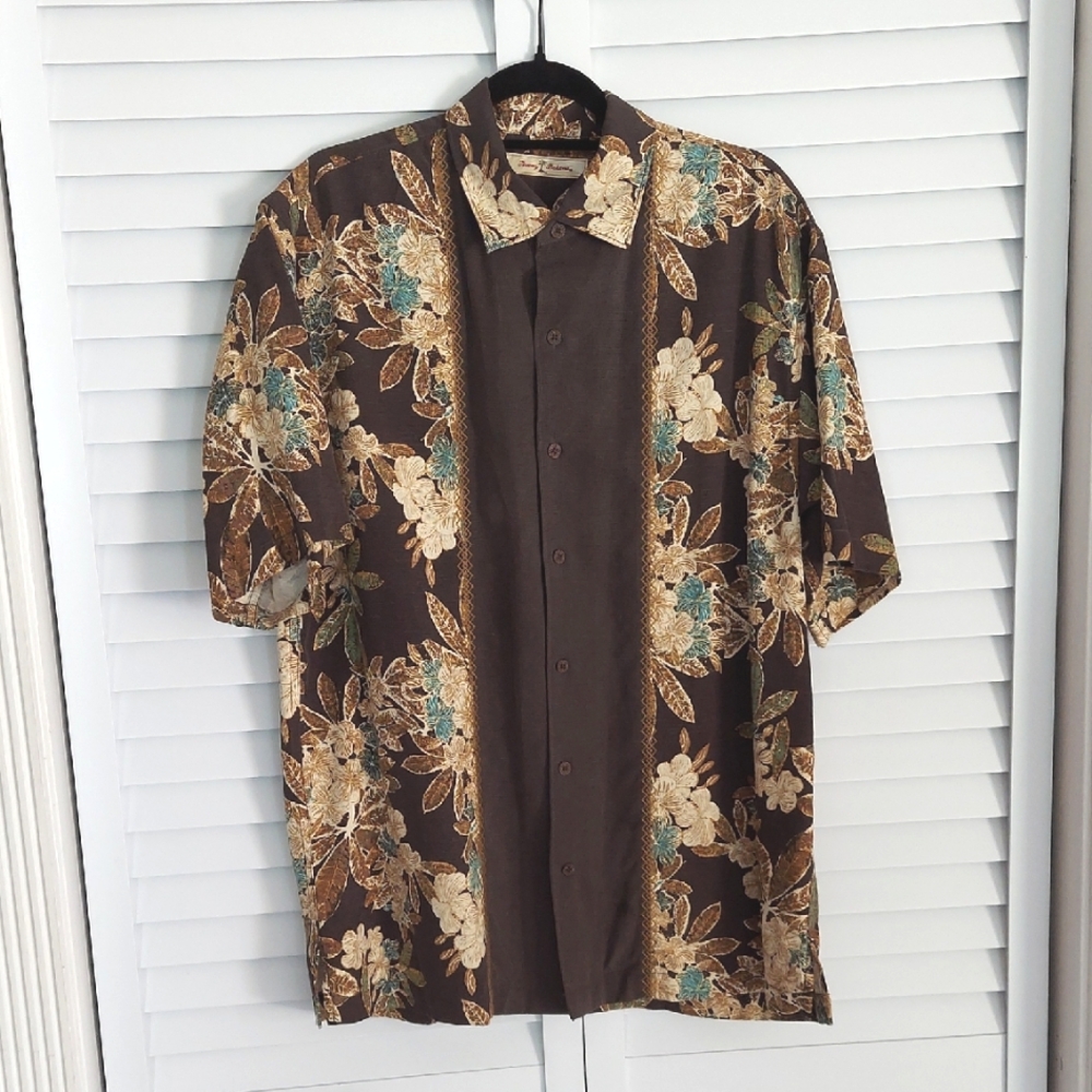 Tommy Bahama Size Large, 100% Silk, Brown Hawaiian Floral, Short Sleeve, Classic